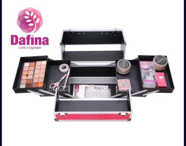 Maquillage / manucure – Réf. 311